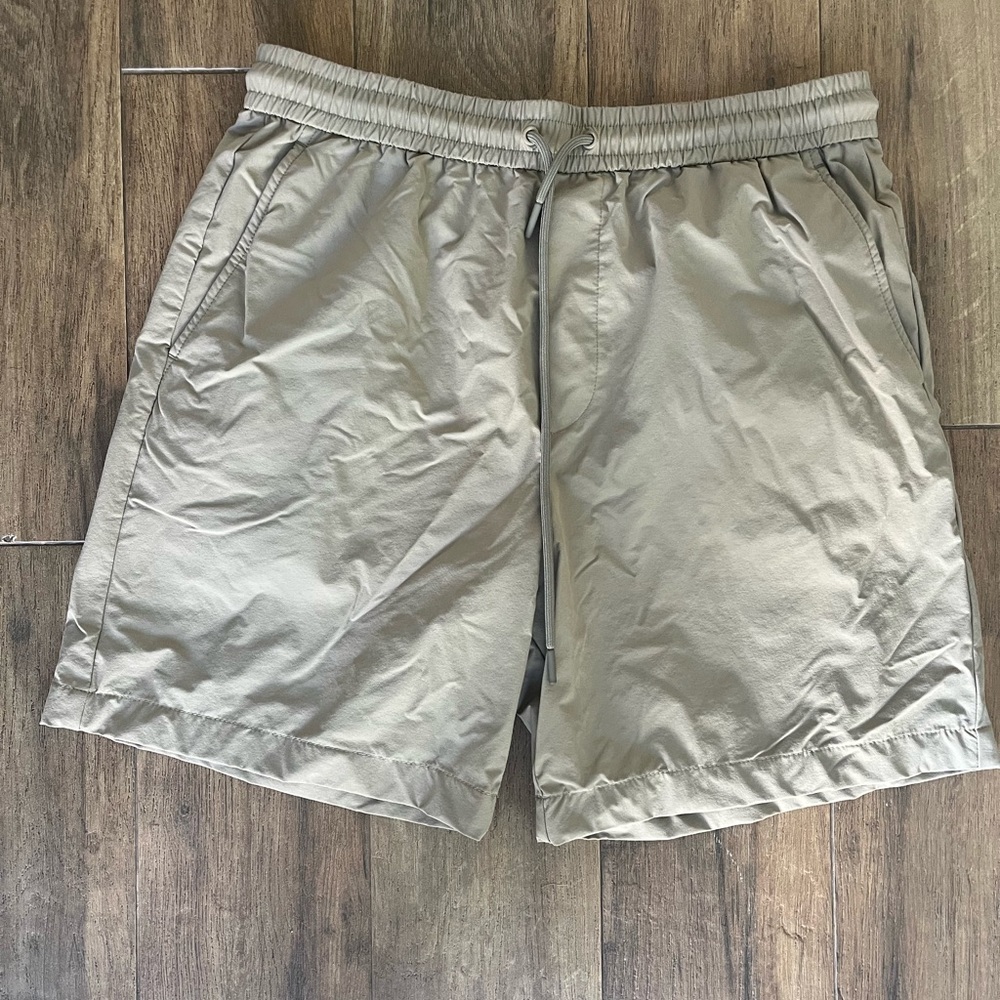 Zara - Shorts 7”